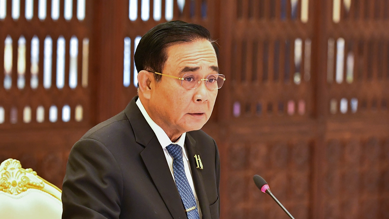 นายกฯ ไม่ตอบ ส.ส.เพื่อไทย แขวะเทวดาลงพื้นที่ “อนุทิน” โอดอะไรก็ถูกด่า