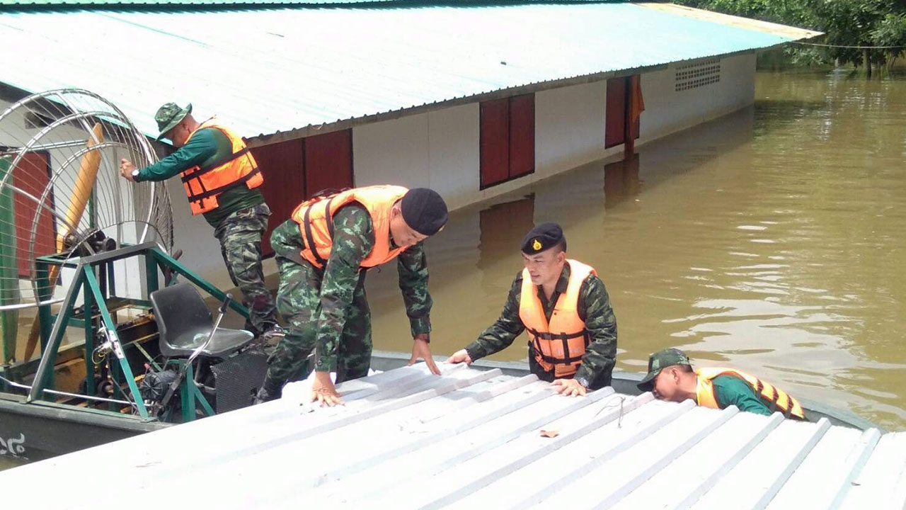 ช่วยชาวบ้านเต็มที่