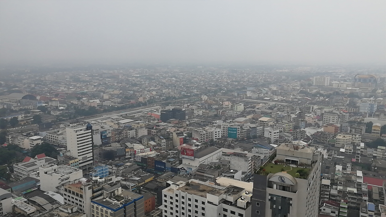 หมอกควันอินโดฯคลุมแน่นหาดใหญ่ ค่าฝุ่นพุ่งเกินมาตรฐาน สั่งติดตาม 24 ชม.