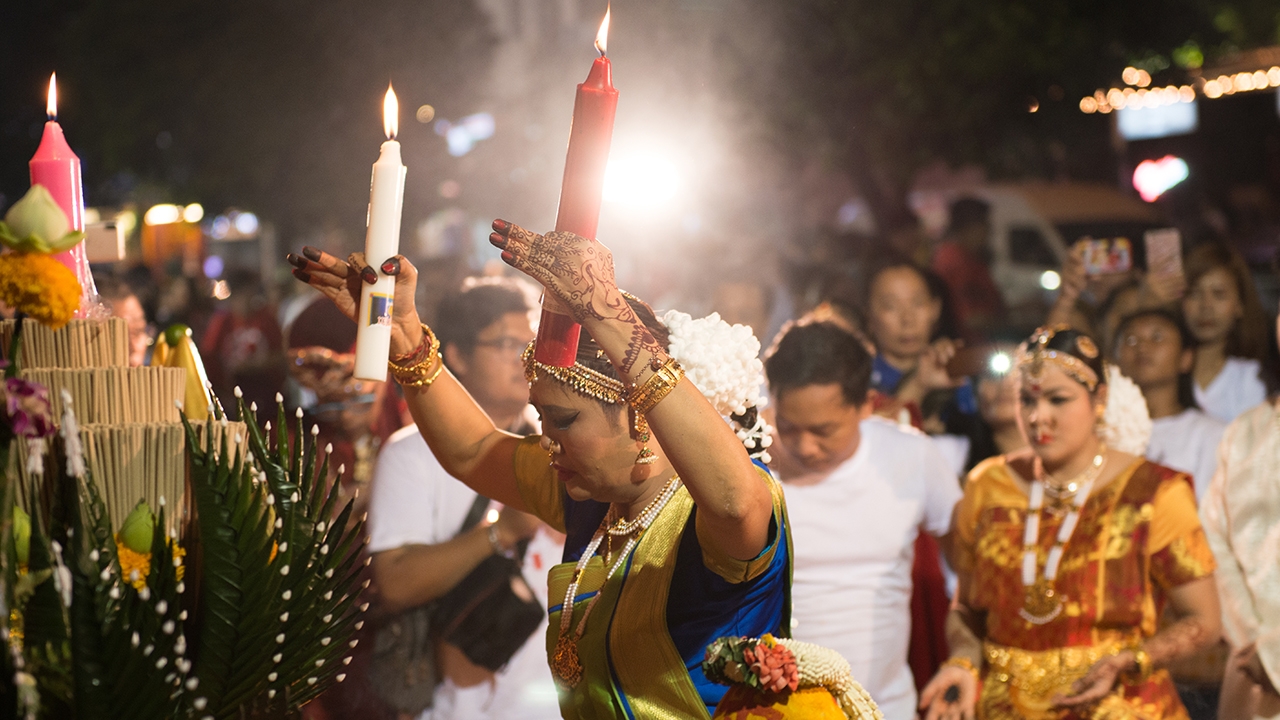 เลี่ยงรถติด สีลม-สาทร เย็นนี้ ขบวนแห่พระแม่อุมา "พิธีนวราตรี" วัดแขก 
