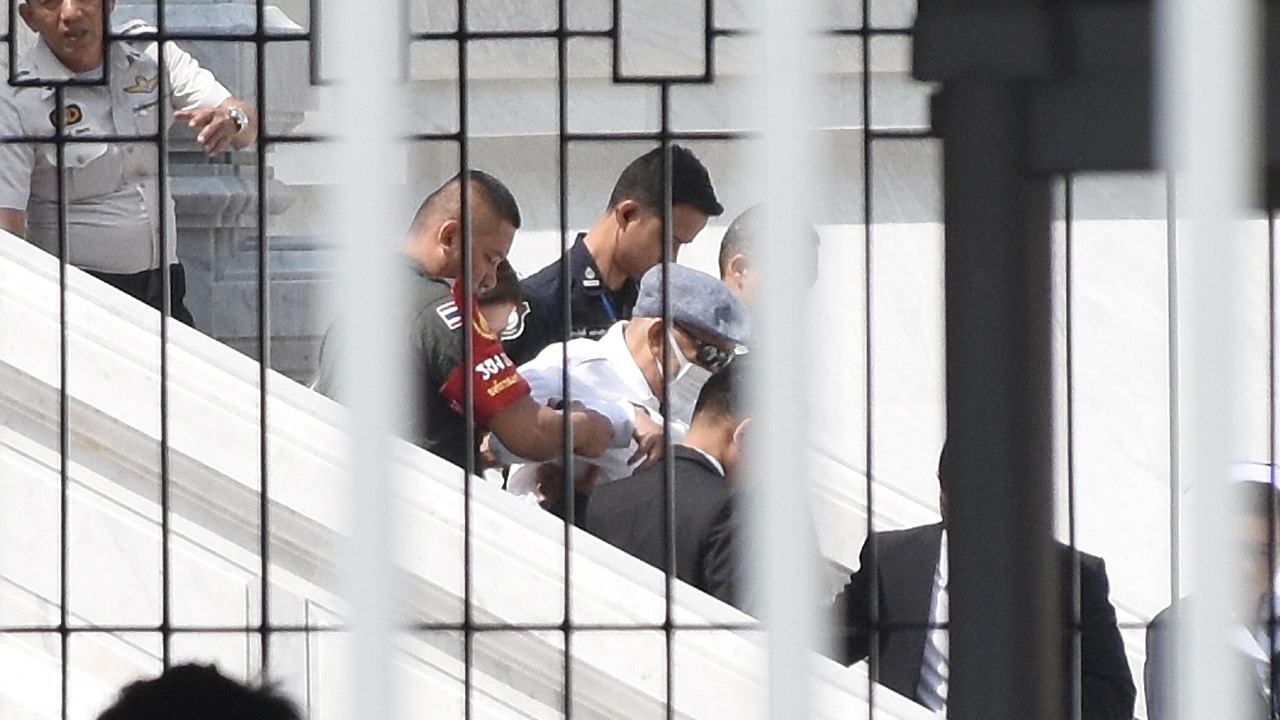 "ปึ้ง"ลุ้นหนัก ศาลตัดสิน คดีออกพาสปอร์ตให้ "ทักษิณ"ผิดม.157หรือไม่ 