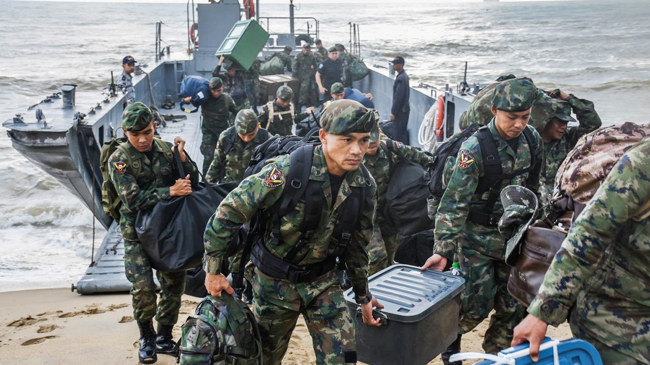 ทร.จัดหมู่เรือผลัดเปลี่ยนกำลังพล จชต. จากเรือสู่ฝั่ง ณ ค่ายจุฬาภรณ์