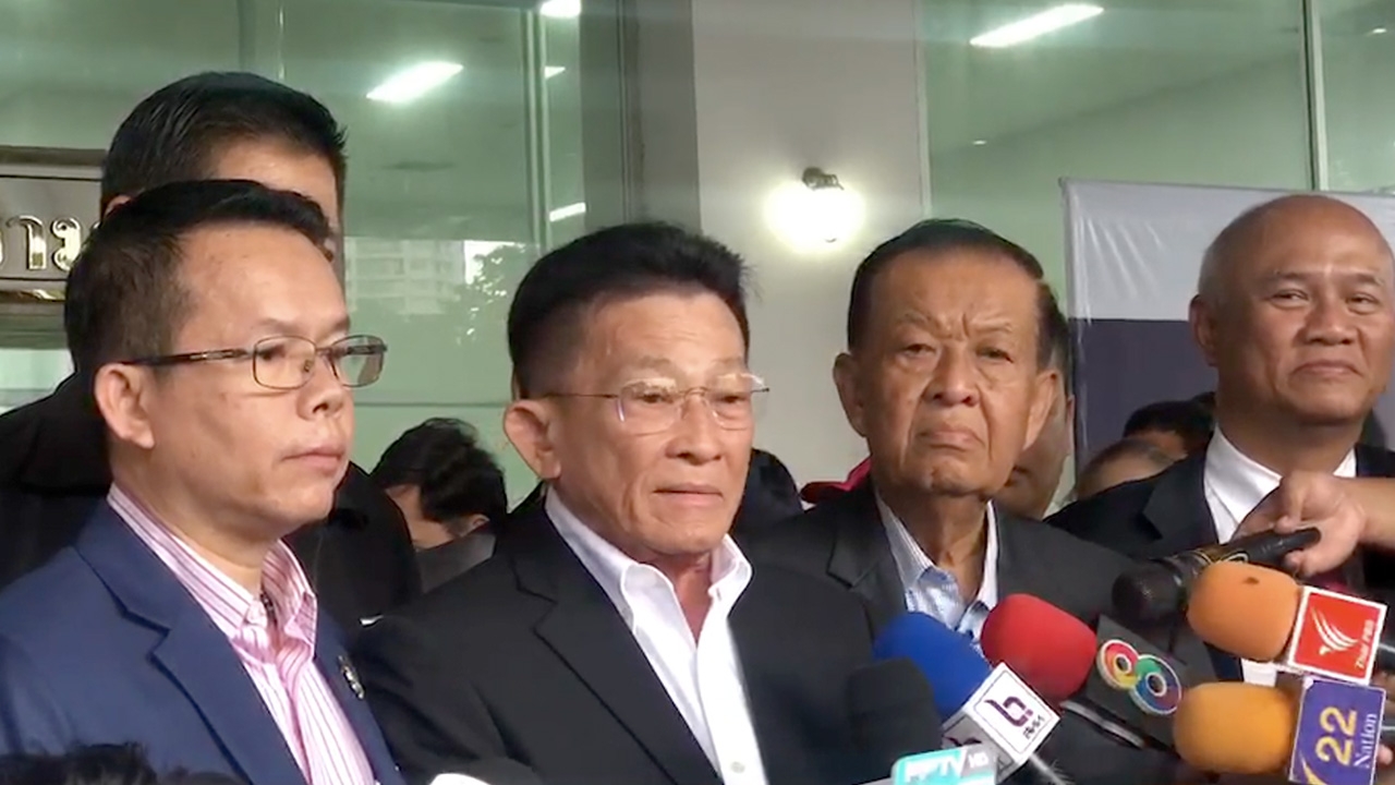 ฝ่ายค้านบุกกองปราบ เอาผิด "มทภ.4-ผอ.รมน.ภาค 4" หมิ่นประมาท แจ้งความเท็จ