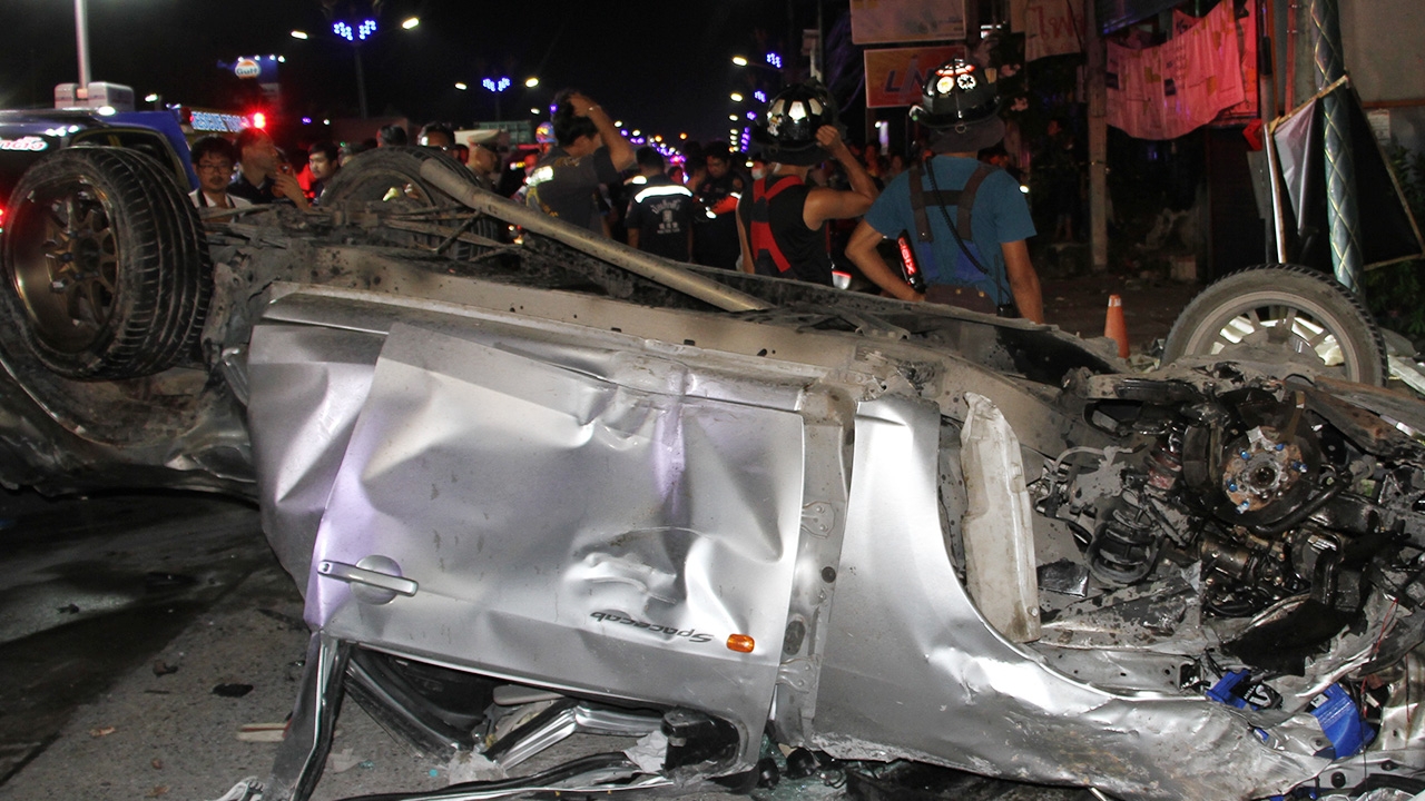 หนุ่มรอดชีวิต เล่าสาเหตุปิกอัพเสียหลักพลิกคว่ำ ทำ นศ.เทคนิคดับ 13 ศพ