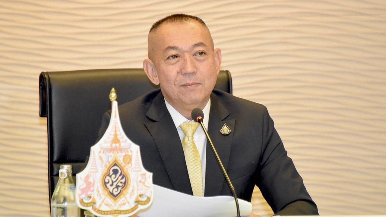 เฉลิมชัย สั่ง เร่งยับยั้ง "โรคใบร่วงชนิดใหม่" หลังเสียหายกว่า 5 แสนไร่ 