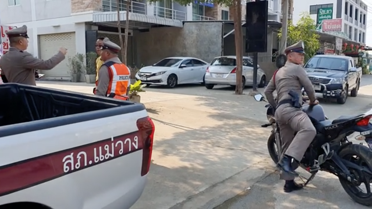 ตร.สภ.แม่วาง เข้ม ชาวบ้านนัดชุมนุม "เผาหุ่น-มอบโลง" ป้าศรีนวล วันนี้ 