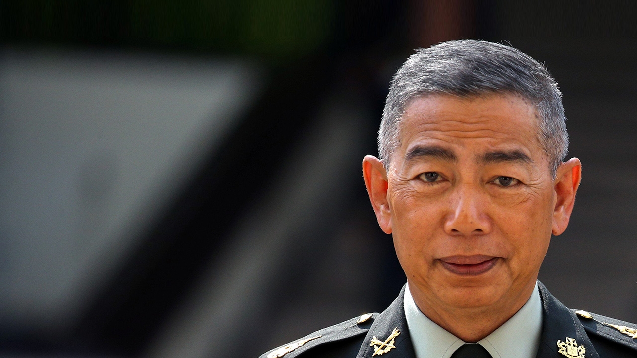ส่งเทียบเชิญร่วมงานวิ่งไล่ลุง ย้อนเกล็ด ผบ.ทบ.