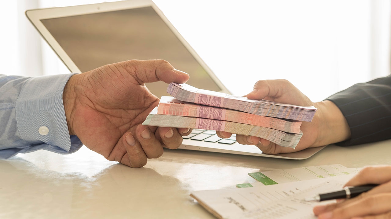 ปีหนูทองสุดท้าทายธุรกิจแบงก์พาณิชย์ ระทึกสินเชื่อโต 3.8% เอ็นพีแอลพุ่งเกิน 3%