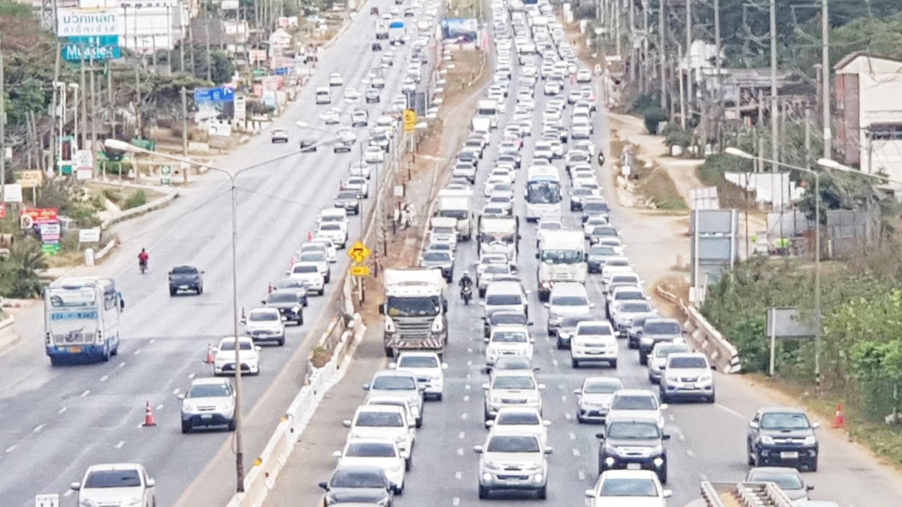 ถ.มิตรภาพเข้ากรุงเทพฯ ช่วงกลางดง-มวกเหล็กรถมาก เปิด 8 เลนยาวถึงวังน้อย