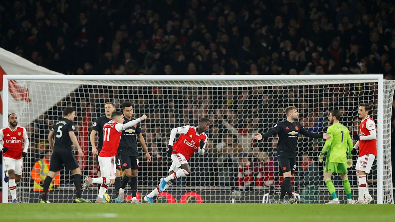 แฟนผีเดือด ร้องโละ 1 แข้งพ้นทีมหลังพ่ายอาร์เซนอล