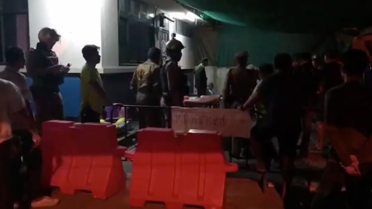 ตร.อาสาขอเมียไปสังสรรค์แต่ไม่ให้ เกิดมีปากเสียงล้มทับมีดในมือเมียดับ