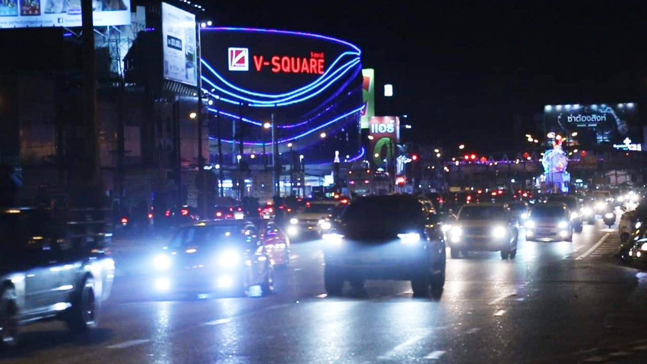 ถนนสายเหนือเข้า กทม.ช่วงค่ำหนาแน่น ตร.นครสวรรค์เปิดช่องจราจรเพิ่ม