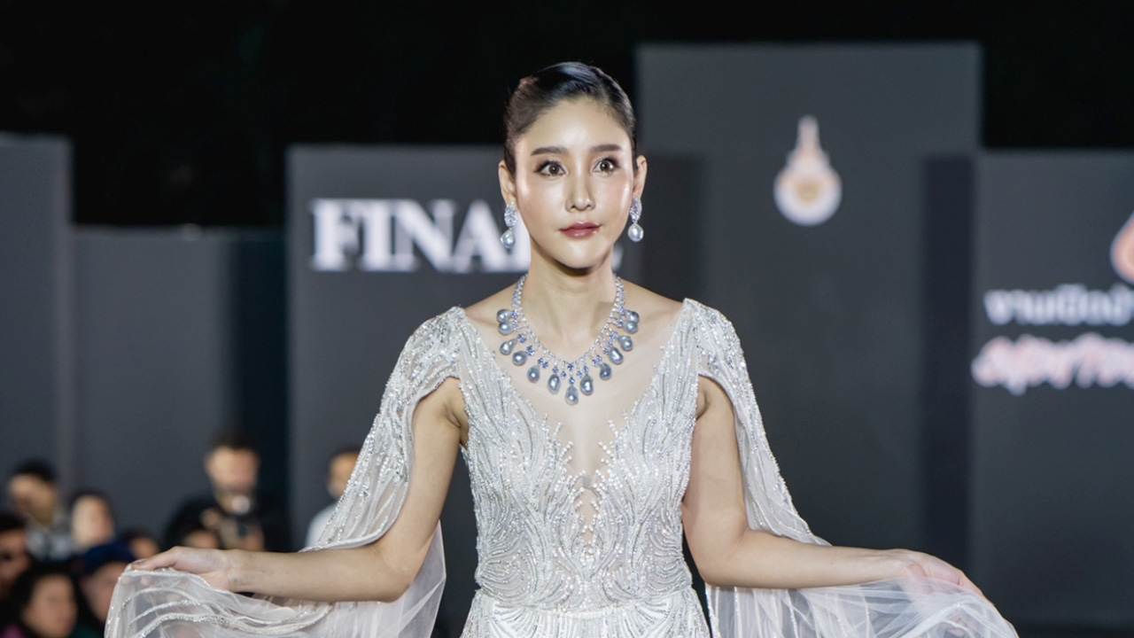 ชุดเดียวในโลก แตงโม โอ้โห งามแรงแทงตา 