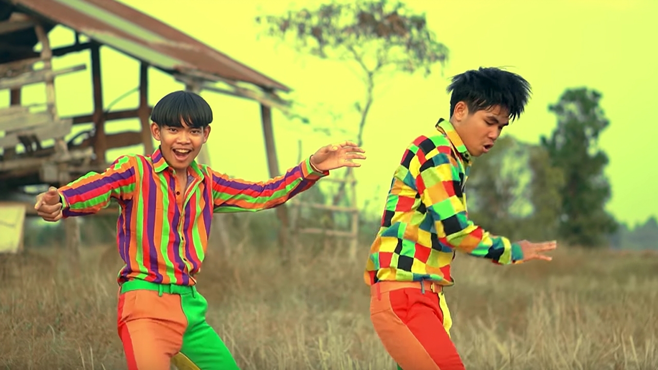 สงกรานต์มาแน่ ชาวเน็ตร่วมร้อง #สะมารองก๊องแก๊ง ขึ้นเทรนด์ทวิตสวยๆ (คลิป)