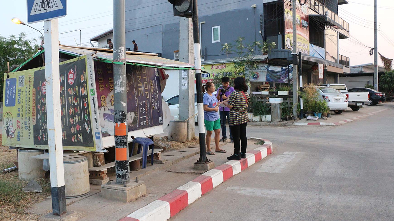 อ้างเป็นเจ้าหน้าที่ เก็บค่าจอดรถ คันไหนไม่จ่าย ไม่รับรองความปลอดภัย