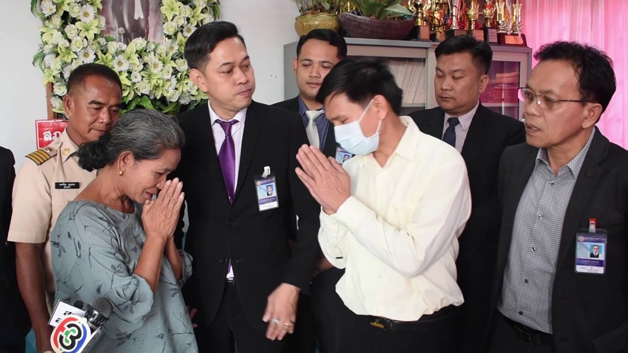 บทสรุป ป้าเซ็นค้ำ จยย.ให้เพื่อน ได้ที่ดินคืน ขอโทษ "ทนาย" ที่พูดไม่หมด