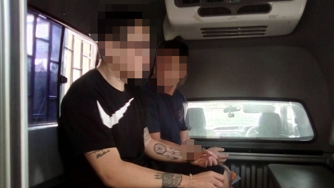 ตร.ศรีราชาคุมตัวผัวไต้หวัน ฆ่าเมียยัดกระเป๋าทิ้งทะเล ส่งศาลฝากขังผัดแรก