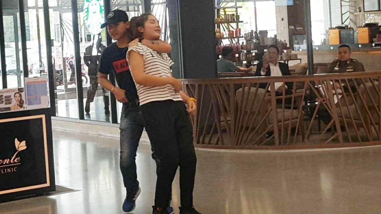 ซ้อมเหมือนจริงมาก โจรชุดดำ บุกปล้นร้านทองออโรร่า ห้างโรบินสัน 