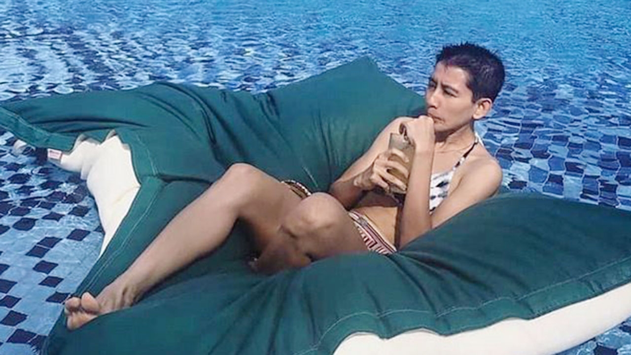 คลื่นรบกวน : อ้อม สุนิสา ใส่บิกินีโชว์แซ่บ เที่ยวมัลดีฟส์