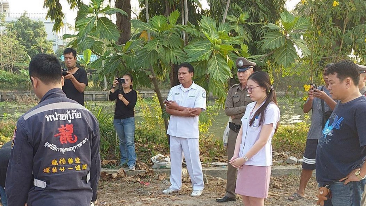สาวใหญ่รมควันลาโลกคารถเก๋งที่บ้านแพ้ว เหตุป่วยซึมเศร้า ลูกสาวมาด่วนจาก