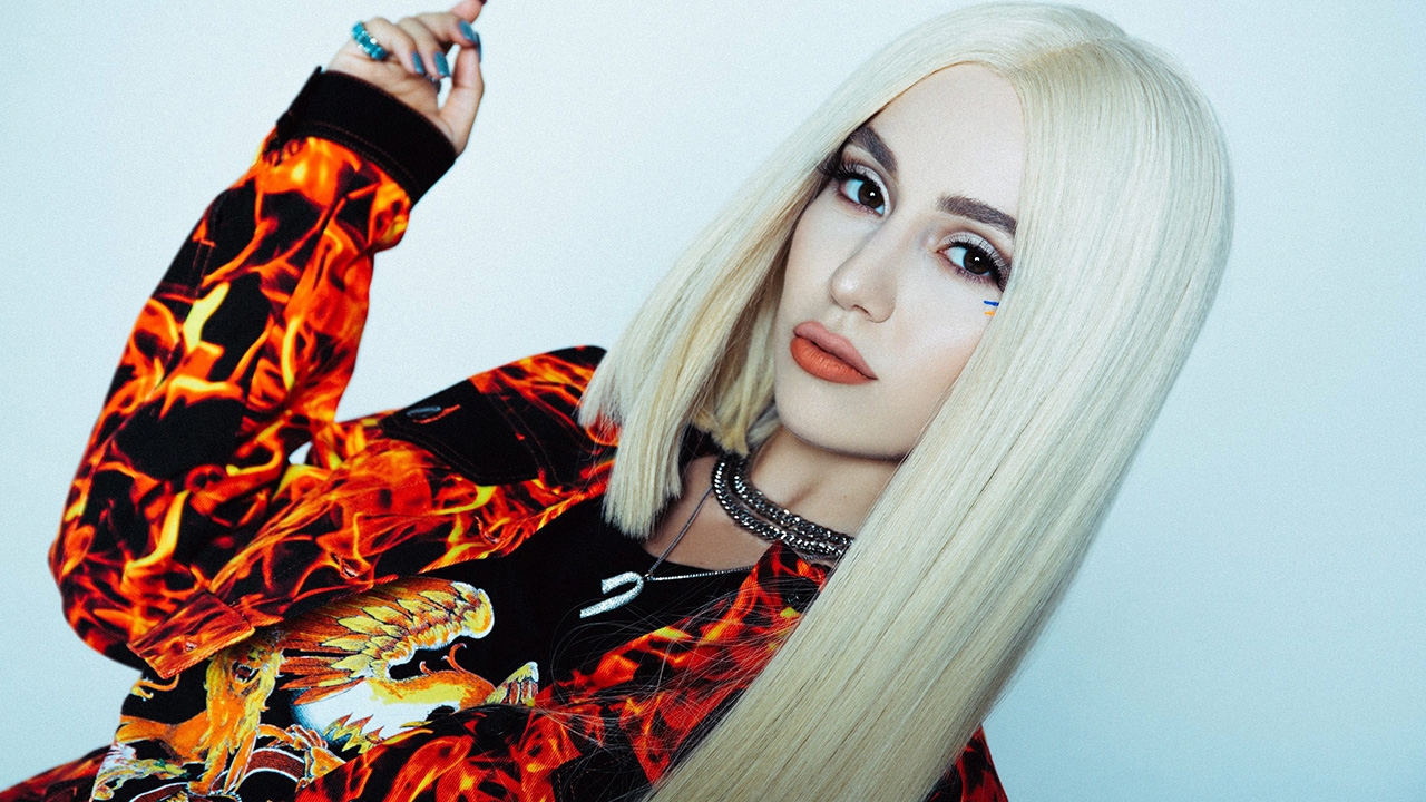 "เอวา แม็กซ์" ซิงเกิลใหม่ "On Somebody"