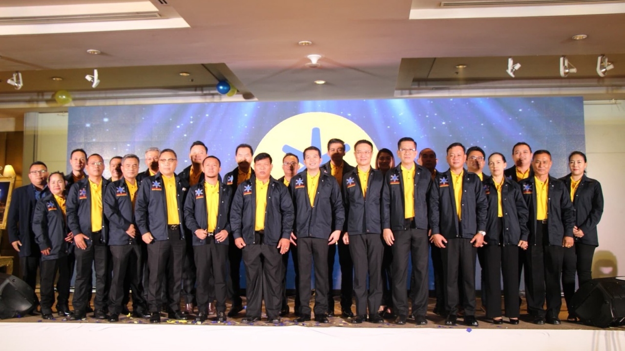 หนุนโหวต "ขจรศักดิ์" หัวหน้าพรรคยุทธศาสตร์ชาติ ชูนโยบายเรียนฟรีถึง ป.ตรี