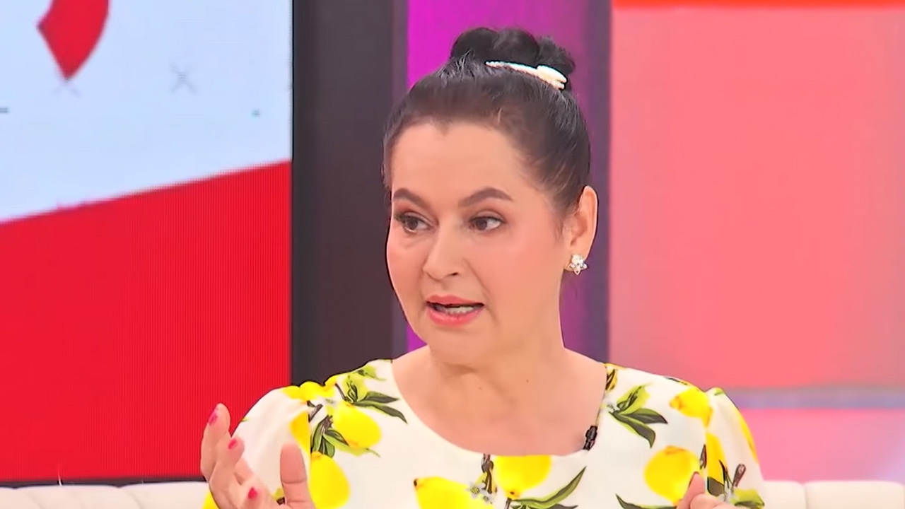 แตน ราตรี เผยเรื่องสุดหลอน อยู่บ้านเดียวกับผีนานกว่า 30 ปี (คลิป)