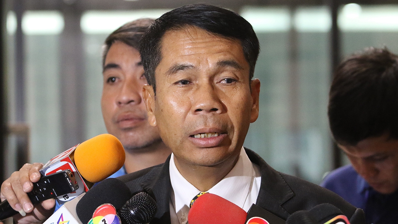 “สุทิน” เผย ฝ่ายค้านเล็งเป้าอภิปรายงบกลาโหม-เกษตรฯ ยังไม่สรุปทิศทางมติ
