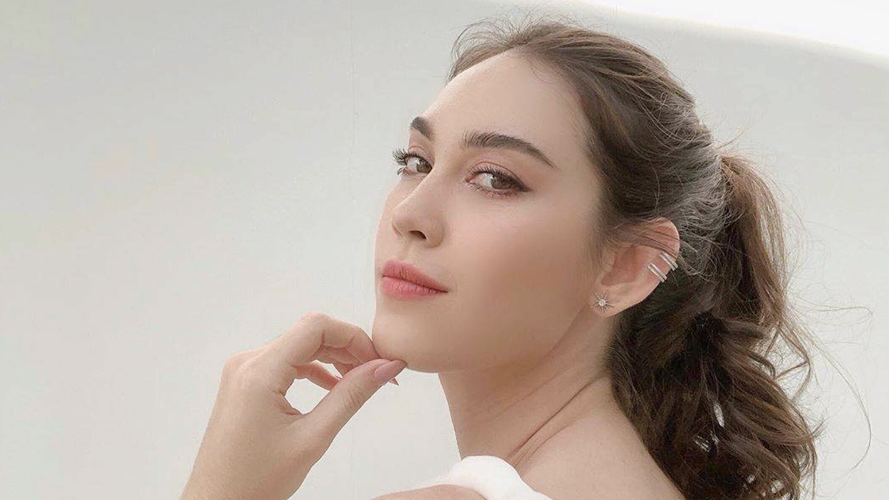 แมท ภีรนีย์ ตอบชาวเน็ตนิ่มๆ แต่แซ่บจี๊ด หลังโดนแซะไม่เลิกเรื่อง สงกรานต์