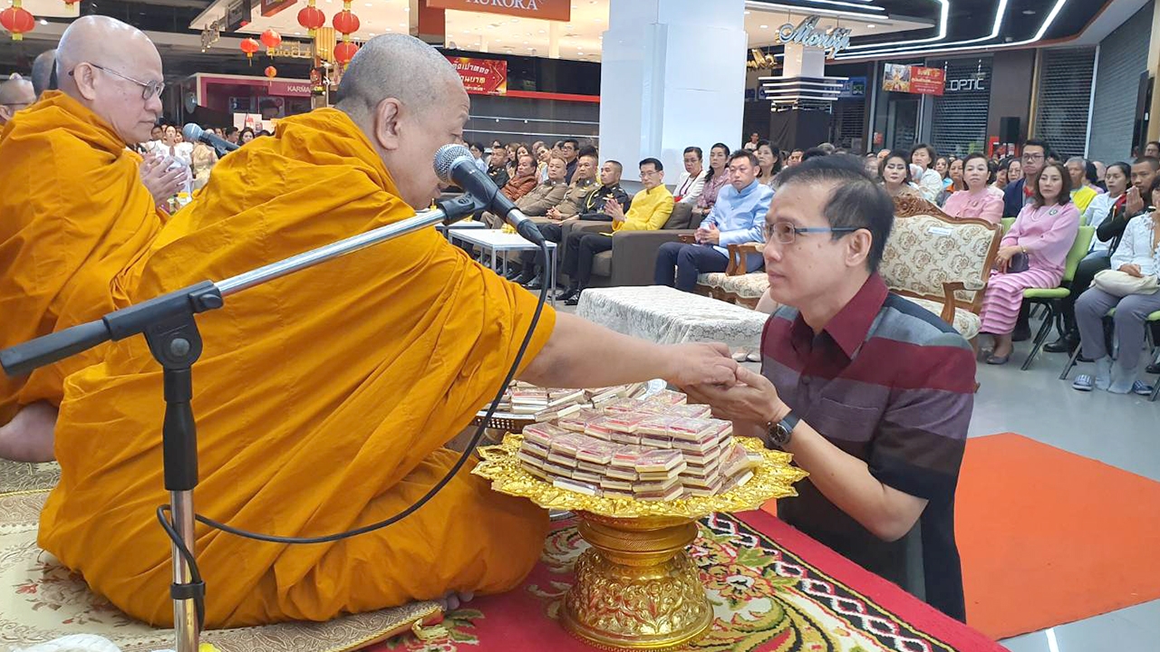 ห้างโรบินสันทำบุญใหญ่ อุทิศส่วนกุศลแก่ 3 ศพเหยื่อปล้นร้านทองลพบุรี