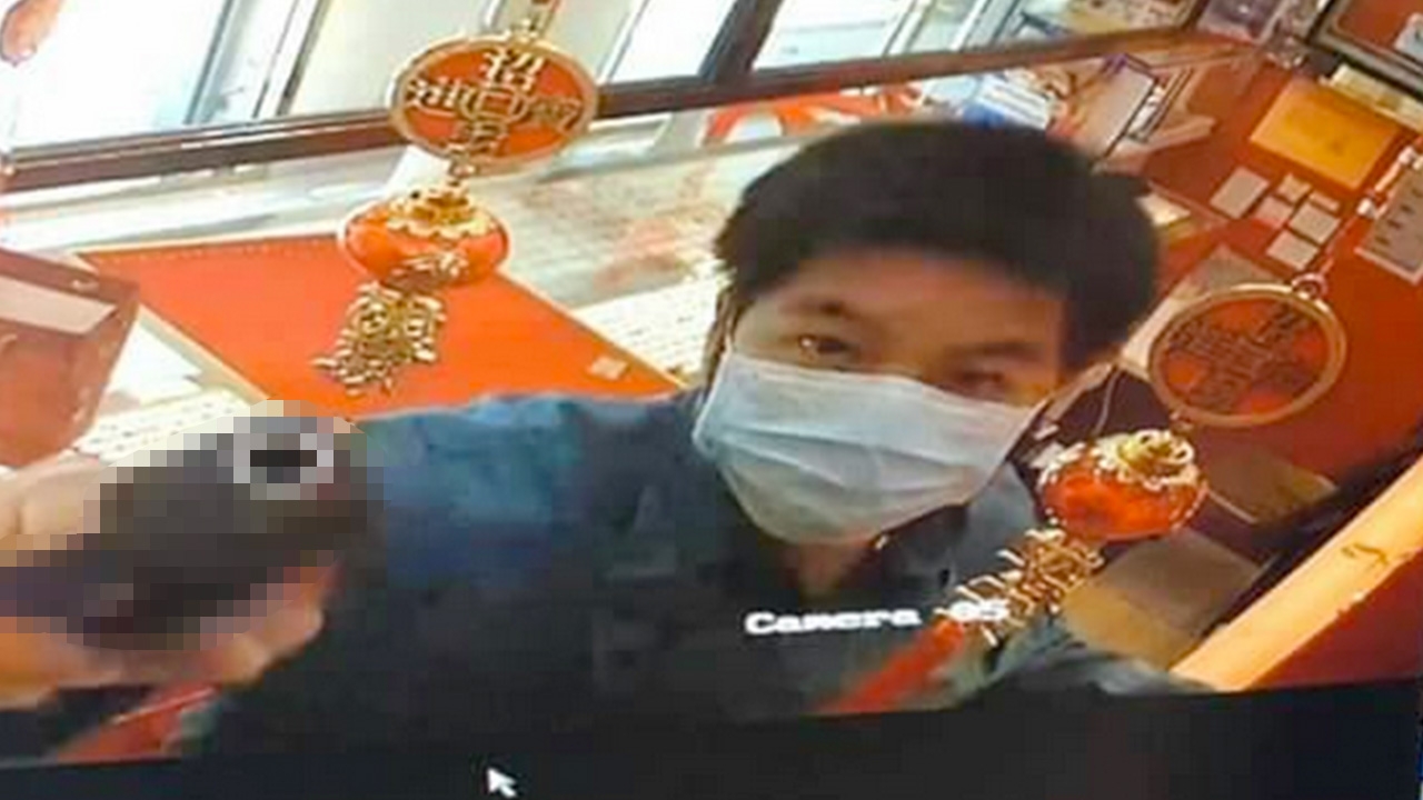 พบโจรชิงทองที่บางบัวทอง คล้ายคนพิการ คว้าไปทั้งถาด 70 บาท