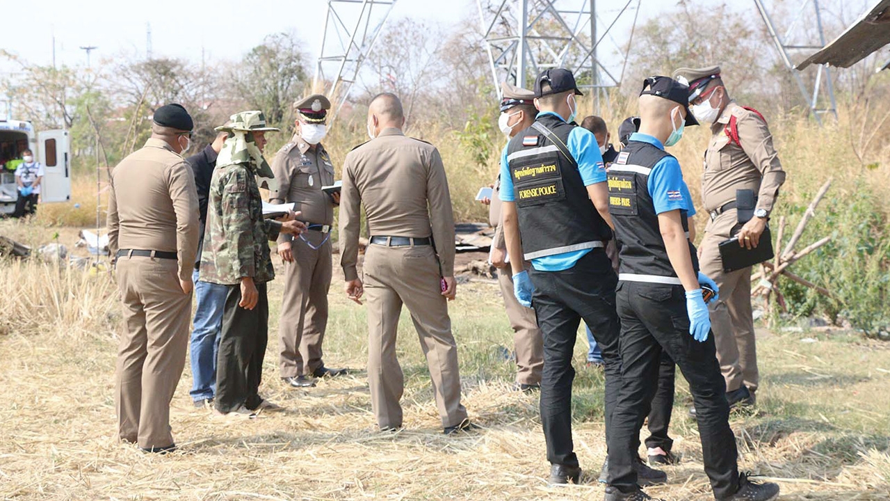 พบศพพระสงฆ์ ถูกหมกทุ่งนา ทุบหัว-เผาซ้ำ เน่า 3 วัน ตร.คาดอาจชิงทรัพย์ 