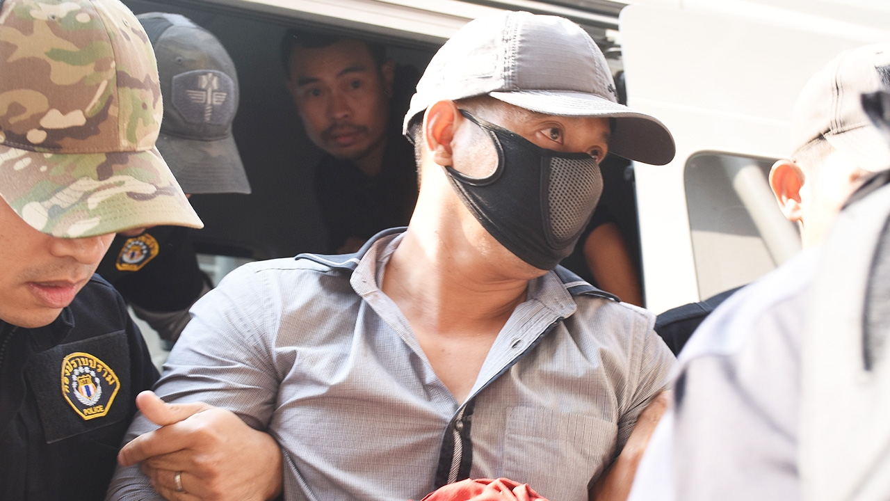 คุม "ประสิทธิชัย เขาแก้ว" โจรปล้นร้านทองฝากขัง ชาวบ้านตะโกน "ขอให้โดนประหาร"