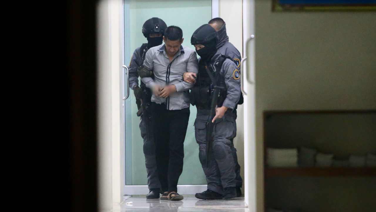 เผย "ผอ.กอล์ฟ" ยอมรับผลกรรมที่ก่อ พ่อ แม่ เมียรุดเยี่ยมในคุก  