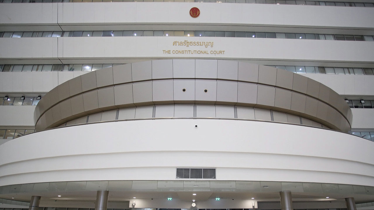 บทบรรณาธิการ : นิติศาสตร์บวกรัฐศาสตร์