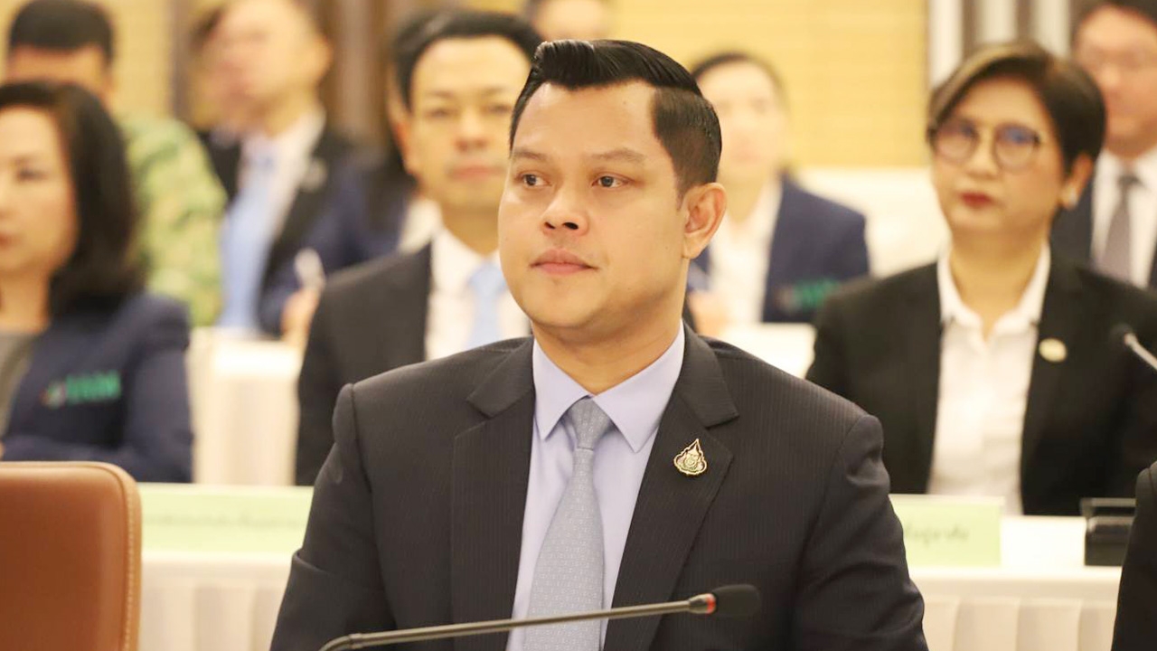 "ธนกร" โต้ "หญิงหน่อย" อย่าปั้นหน้าเศร้าเล่าความเท็จ โจมตีรบ.ไม่แก้ PM 2.5 