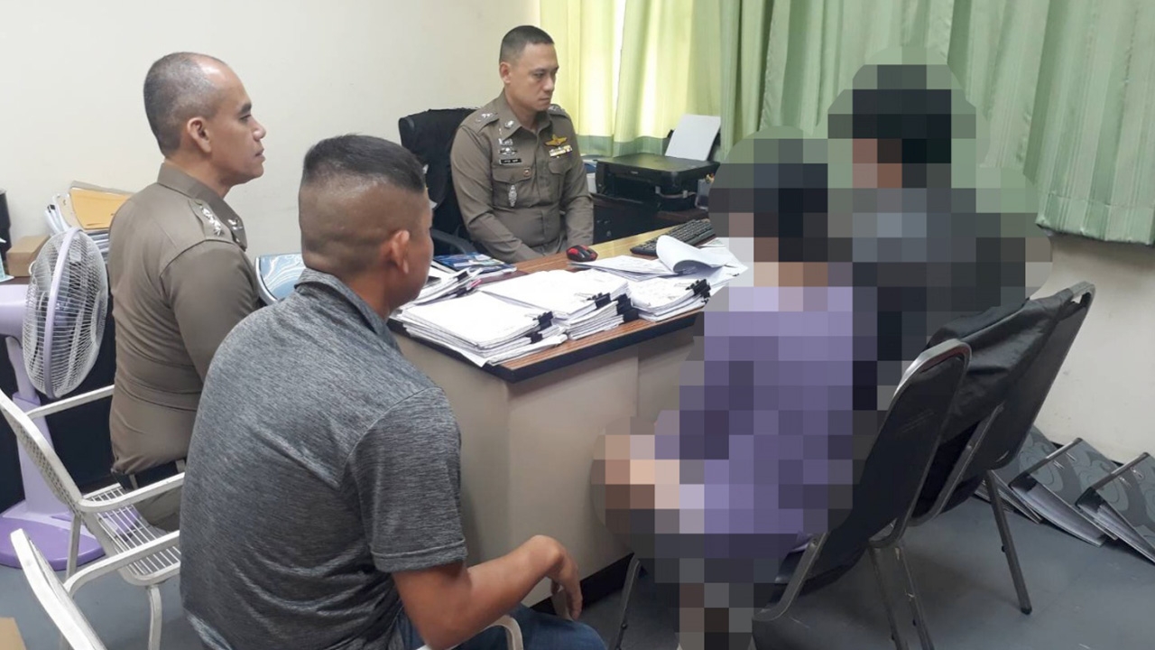 หนุ่มสาวคลิปโป๊ pornhub มอบตัว ตร. คดีแอบมีเซ็กซ์เอาต์ดอร์ใน ม.ชื่อดัง