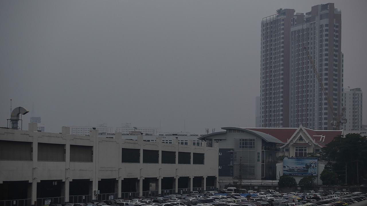 ห่วงสุขภาพนักเรียน ร.ร.เซนต์ดอมินิก สั่งปิดเรียน 3 วัน หนีฝุ่น PM 2.5 