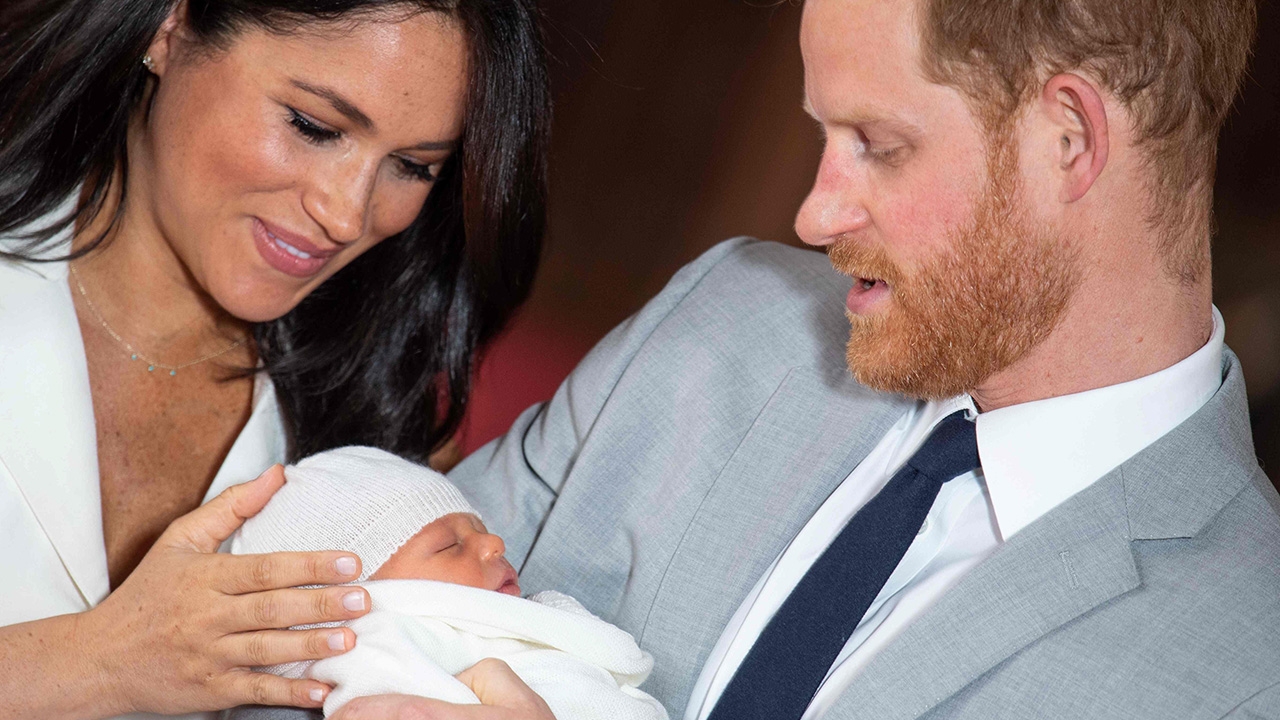 เจ้าชายแฮร์รี่-เมแกน ขู่ฟ้องปาปารัสซี ดักซุ่ม-แอบถ่ายถึงบ้านในแคนาดา