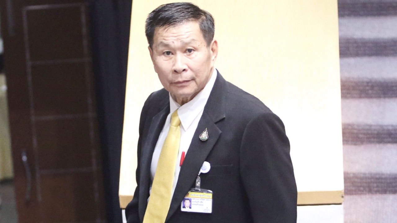 "เสรีพิศุทธ์" โยน "ชวน" สางปมลักไก่เสียบบัตร แนะไม่จบส่งศาล รธน.ชี้ขาด