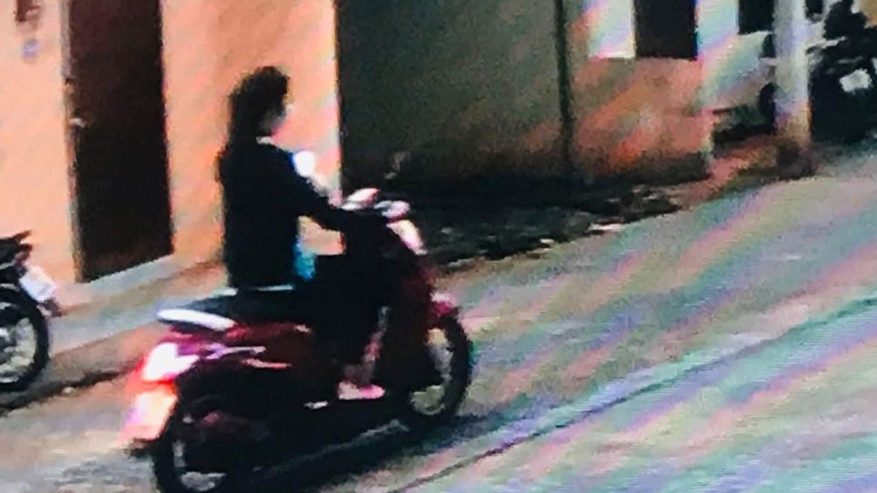 เร่งตามหา นศ.สาวสองเครียดเรื่องเรียน เขียนจดหมายลาหายตัวจากห้องพัก