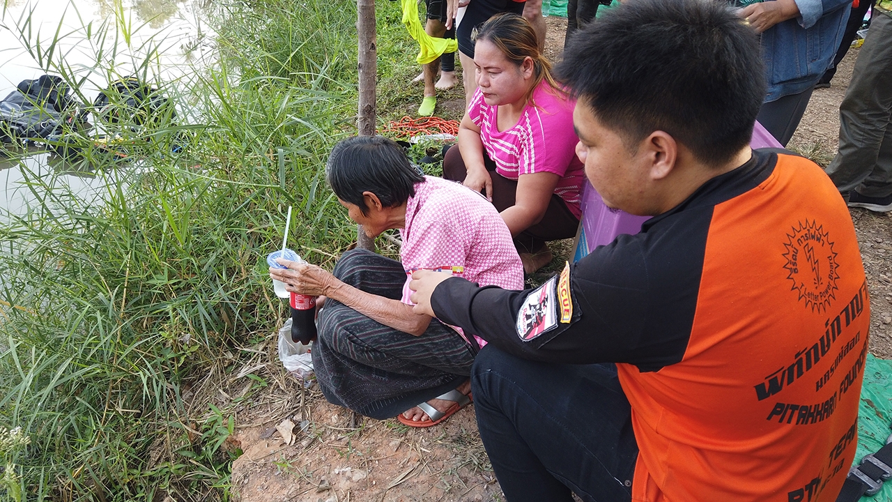 งมอยู่นานไม่เจอ แม่ต้องนำเหล้าเซ่นไหว้ แผล็บเดียวศพโผล่พ้นน้ำมา