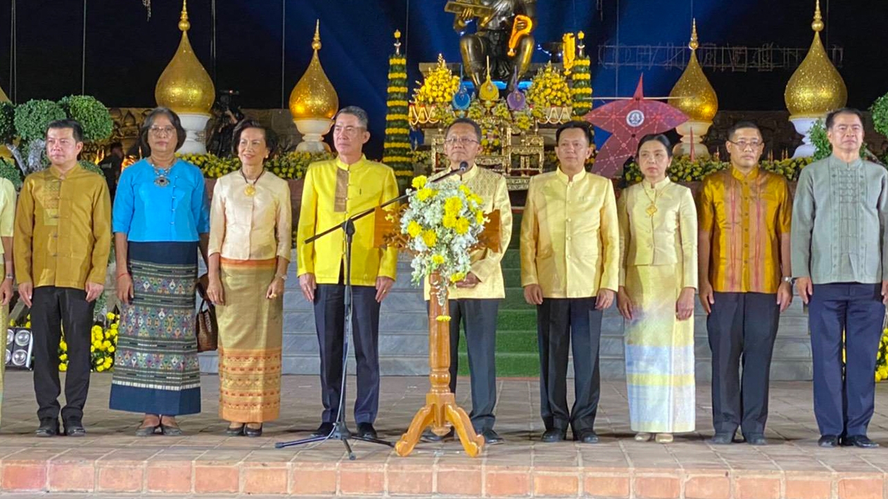 สมศักดิ์ ปิดโครงการศูนย์ขวัญแผ่นดิน ชี้ปัญหายาเสพติดต้องแก้ด้วยความรัก