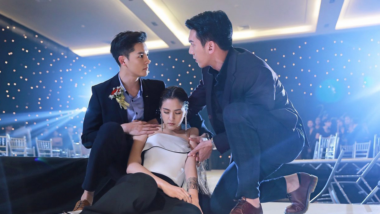 "พรีม-กวาง" เจ็บระนาว แผงไฟถล่มใส่กลางเวทีในละคร “ผมอาถรรพ์”