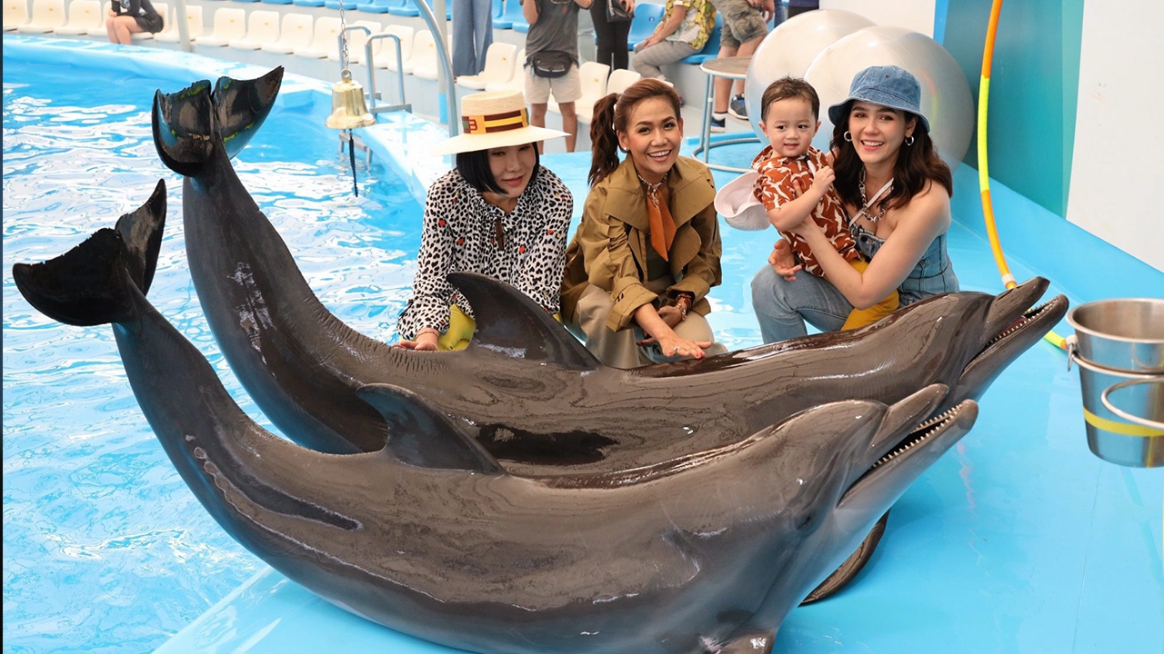 พา “พี่สาย&พี่พา” เที่ยวให้หนำ “แม่ชม&ปะป๊า” จะลุยปั๊ม “น้องสาว” แล้วจ้า