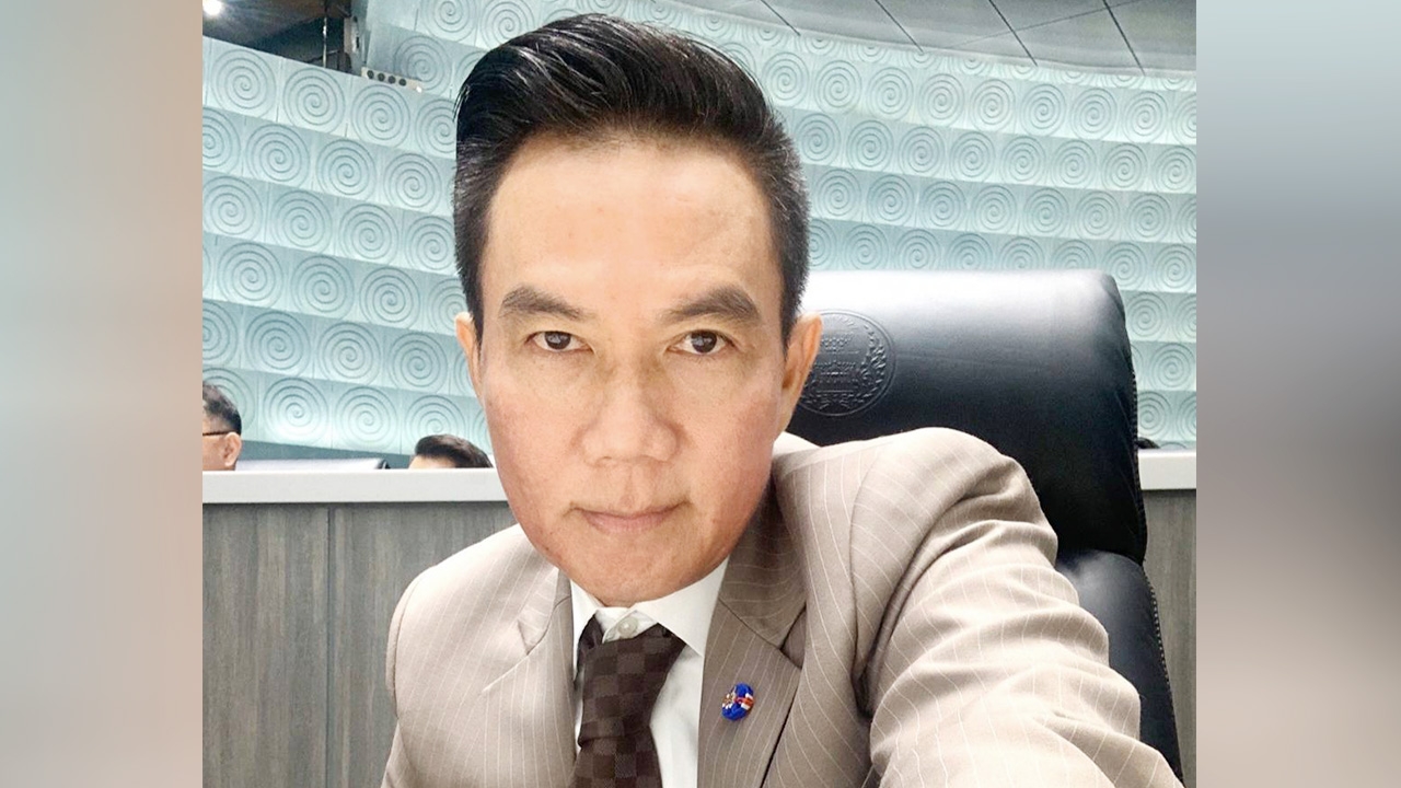 "การุณ" ได้ที โวย รัฐบาลห่วยแตกคิดช้า อ้าง เหมาหน้ากากมาขายต่อ ปชช. 