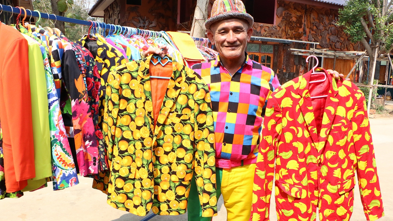 เจ้าของปั๊มโปรโมตร้าน แต่งชุด "มะลิง กิงกอง" เรียกลูกค้าทำยอดวันละล้าน