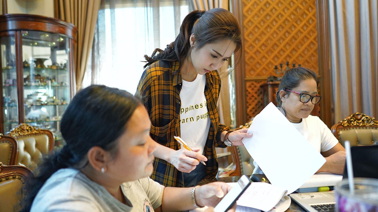 ไม่ง่ายอย่างที่คิด "จั๊กจั่น" ปล่อยโฮกลางกอง เครียดบทภาษาอีสาน ใน "สะใภ้ไร้ศักดินา"