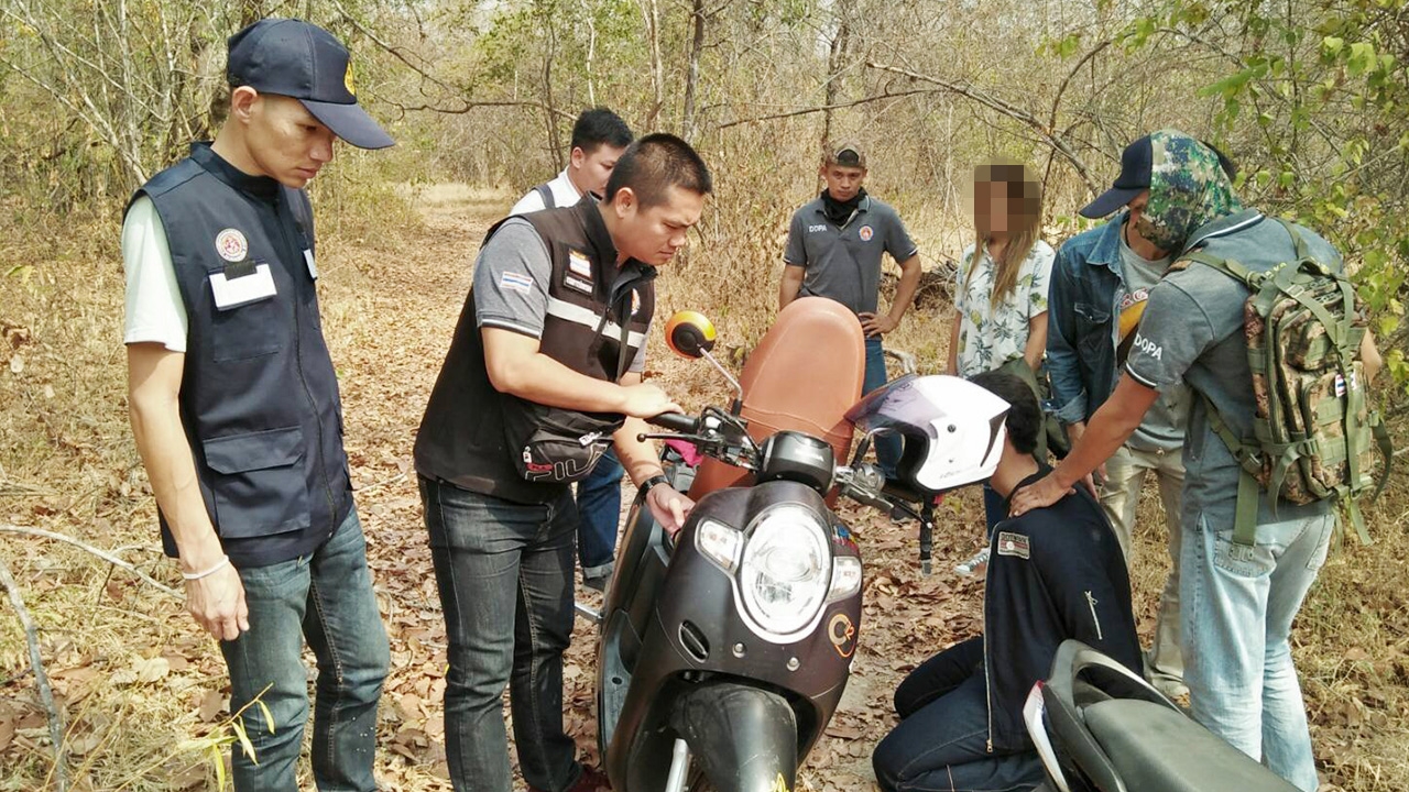 หนุ่มสาวคู่รัก ขายยาบ้า 8 พันบาท หาเงินฉลอง 14 กุมภา "วันวาเลนไทน์"