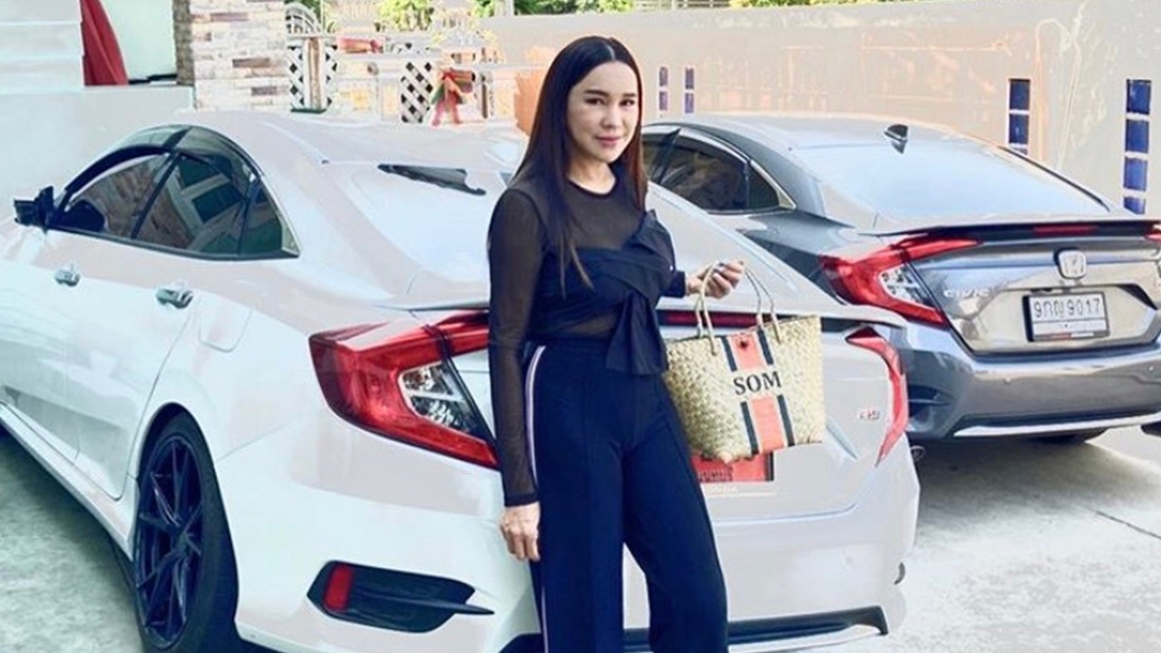 ส้มเช้ง สามช่า เจออุบัติเหตุประเดิมรถป้ายแดง แฟนคลับแห่ส่องเลขทะเบียน